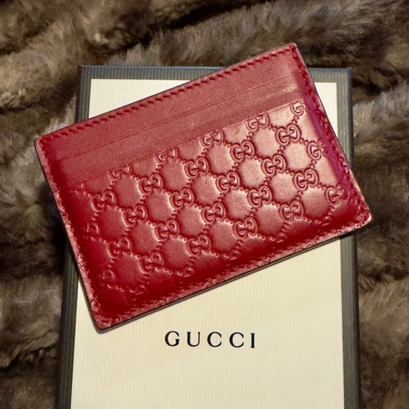 Gucci Accessories - Authentic Gucci Microguccissima card holder